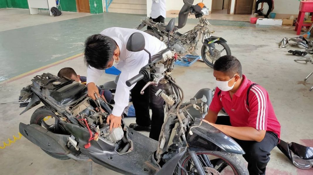Pelatihan Service Sepeda Motor Sistem Injeksi